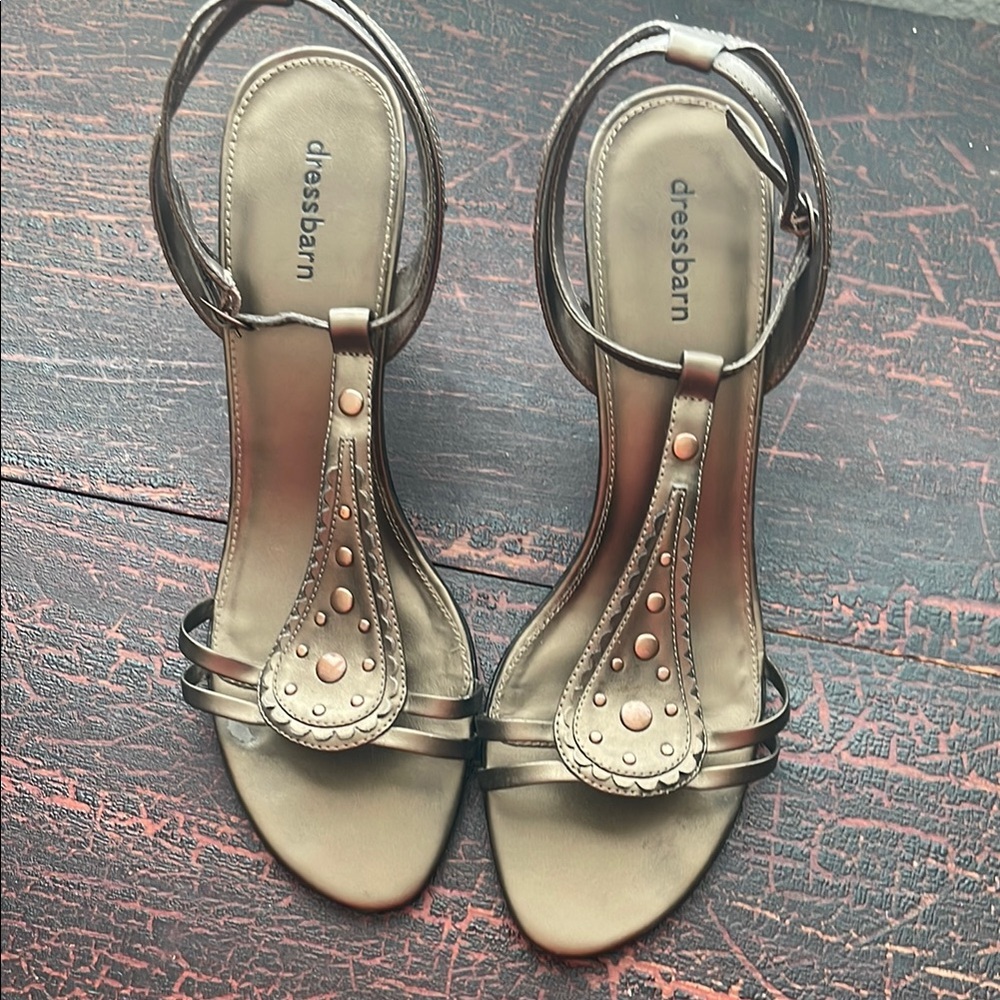 Dressbarn Women's Bronze/Copper Sandals